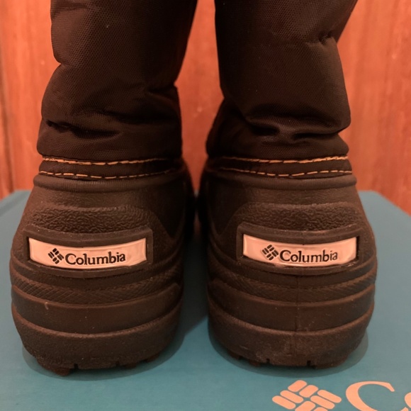 Columbia Powderbug Plus Youth Boots Black / Grey Size 6 - Picture 11 of 12